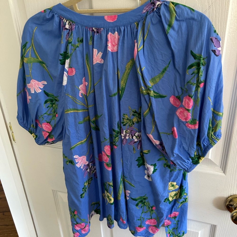 LOFT Blue and Pink Floral Blouse - Picture 2 of 4